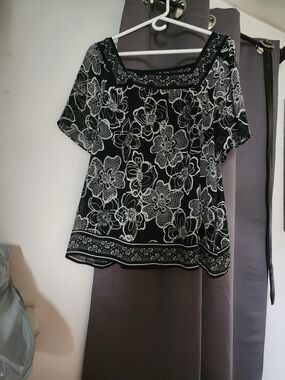 JM Collection Black and White Floral Blouse with Bead Detail